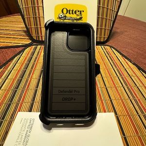 Otterbox Defender pro case iPhone 13 Pro Max